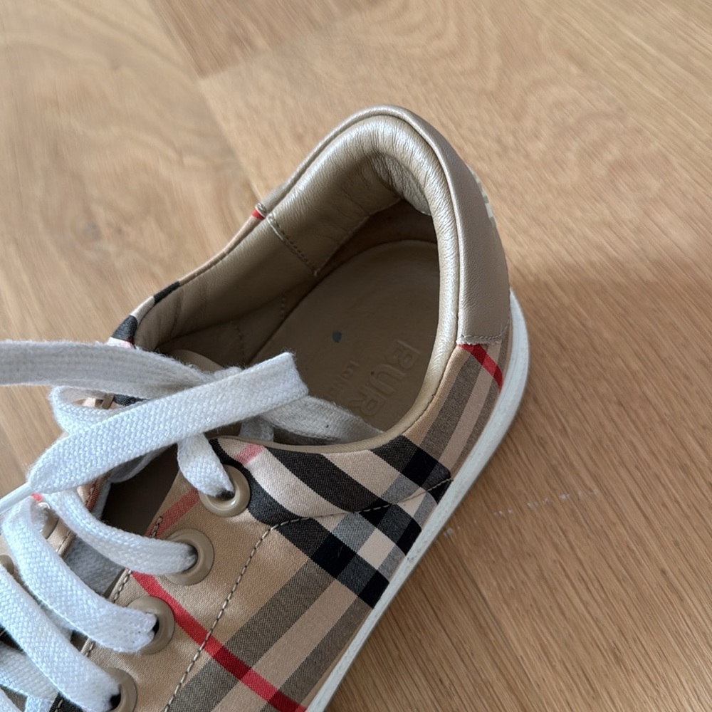 Burberry Sneakers 
Wore a handful of times
Very comfortable - Picture 8 of 10